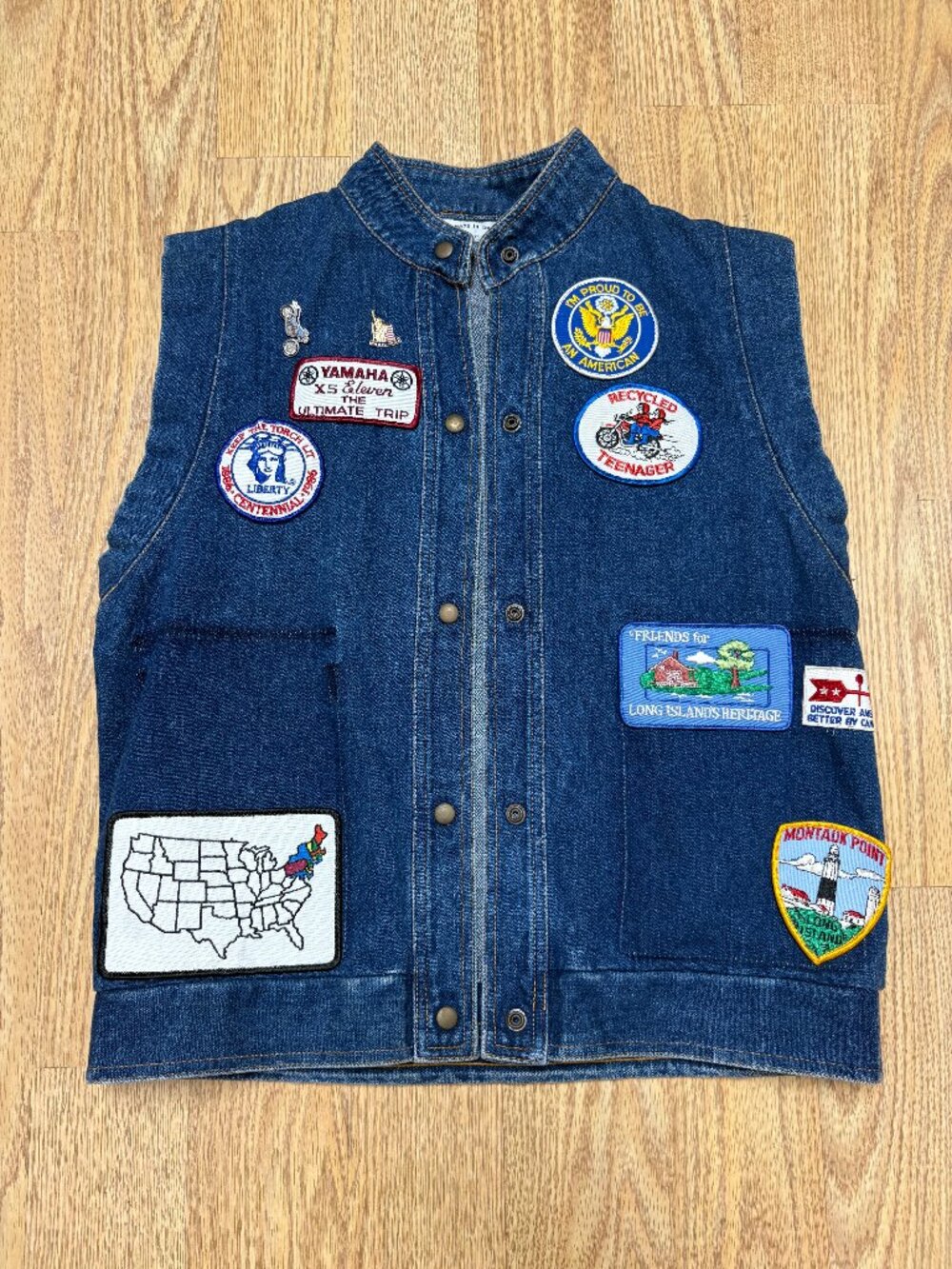 Denmi Sleeveless Vest Unisex Patches & Pins Snap Closure